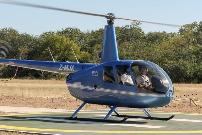 13-15 minutes Private Short Helicopter Flight - Guides, hosts, and the human side