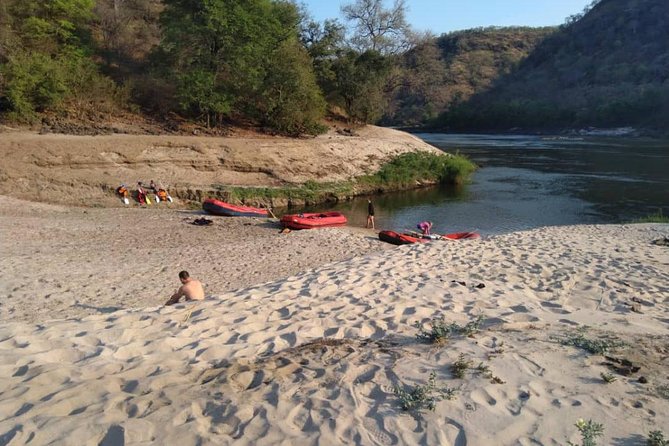 3 Days & 2 Nights Whitewater Rafting Victoria Falls - Group size, guides, and the feel of the trip