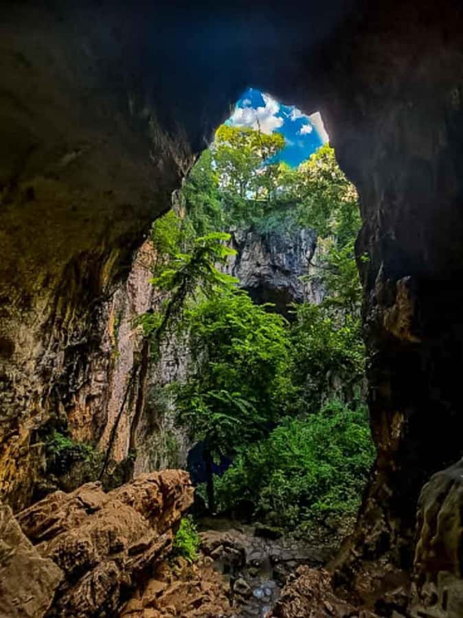 Chinhoyi Caves : Zimbabwe Explorers !! - The Harare pickup keeps the morning easy