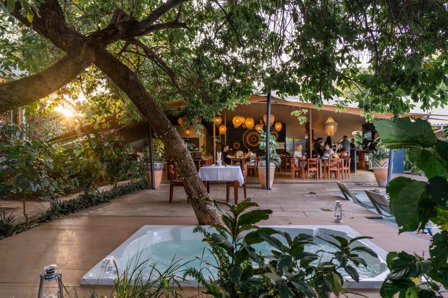 From Livingstone: Day Trip to Victoria Falls, Zimbabwe - What the $50 tour really buys you