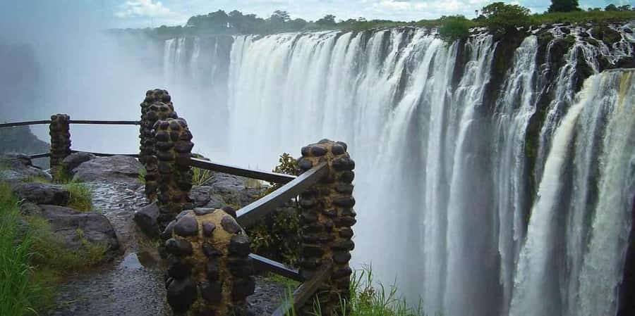 Guided Scenic Tour Of The Victoria Falls – Experience Nature - The rainforest walk and first views