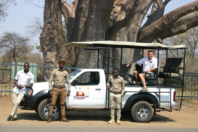 Guided Tour of the Falls (ZIM side) Wildlife Safari, by Savannah - Practical preparation for Victoria Falls spray