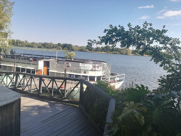 Guided Tour of Victoria Falls & Sunset Cruise Combo - The guided walk through Victoria Falls