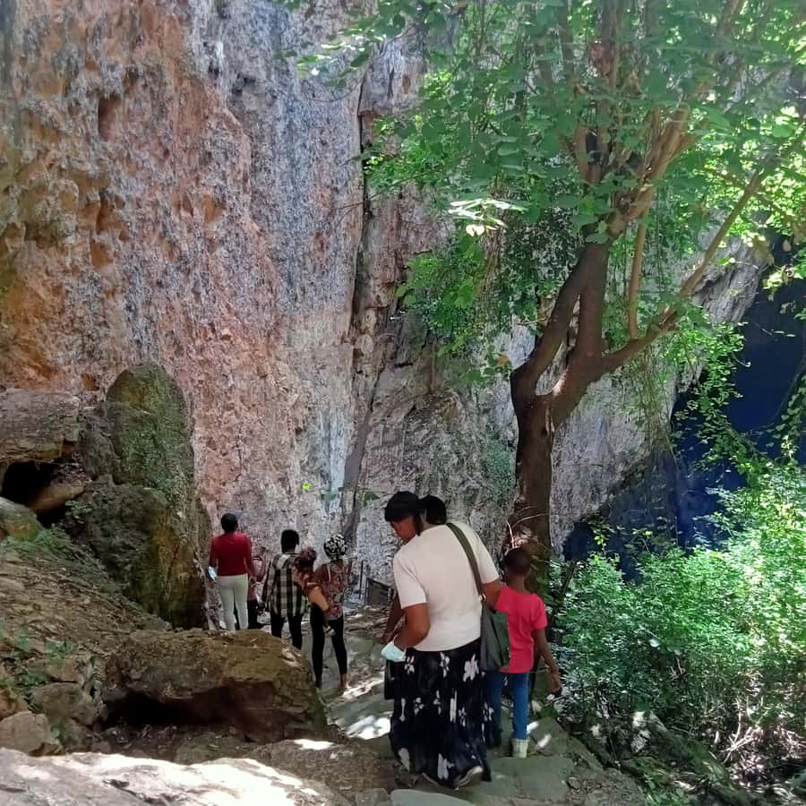 Harare: Chinhoyi Caves Day Trip with Lunch and Transfer - Key points to know before you go