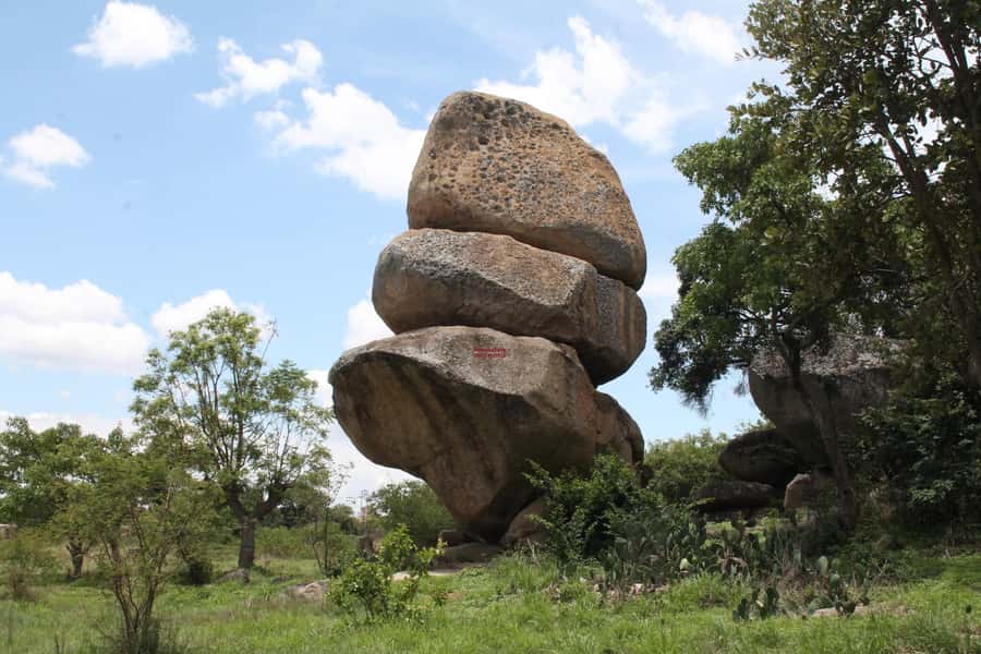HARARE CITY TOUR ADVENTURES !! - Seeing Harare through Mbare