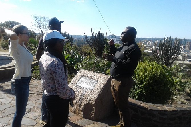 Harare City Tour & Zimbabwe Highlights - Lunch before the climb to Domboshawa