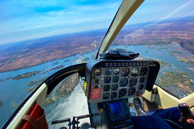 Helicopter Flight Experience Over Victoria Falls - The 26-minute flight: extra time over the park