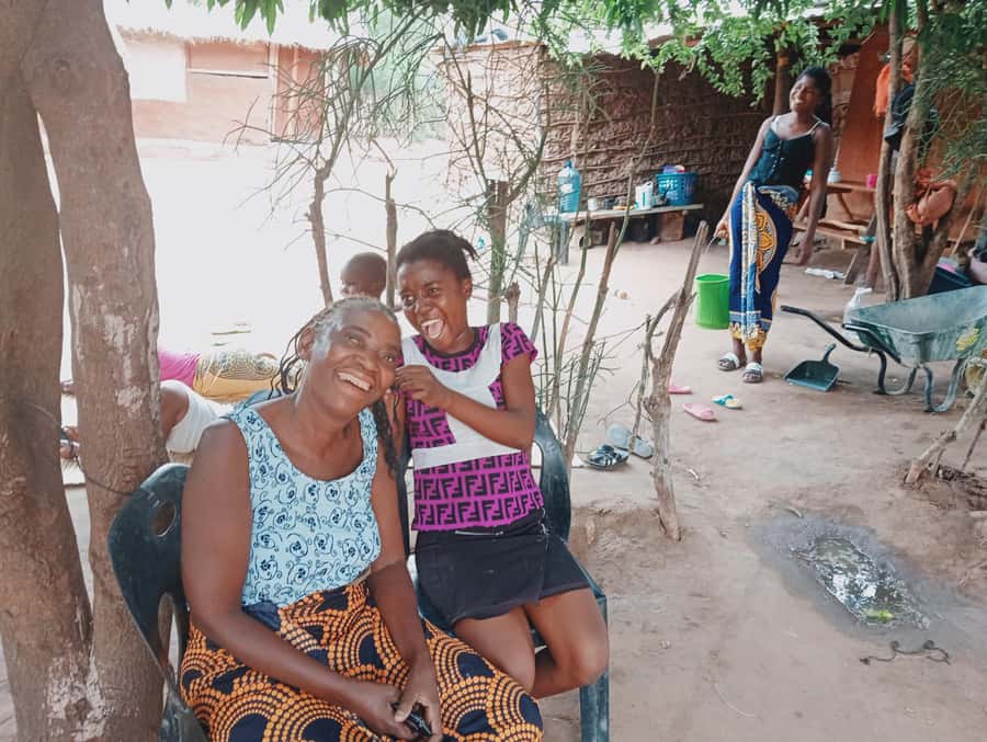 Livingstone: Amazing Traditional Village Tour - Coffee, tea, and the small comforts