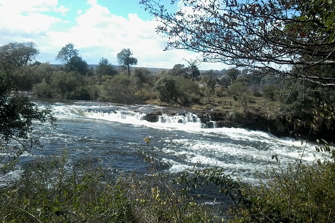 Livingstone Victoria Falls Tour Zambia And Zimbabwe Combo - Lunch in Livingstone: local flavor and a needed pause