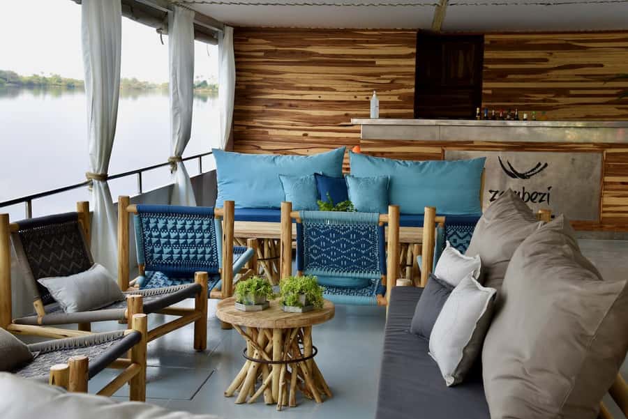 Luxury Cruise : Sunset Boat Cruise on The Zambezi Explorer - Snacks and drinks served as the sun drops