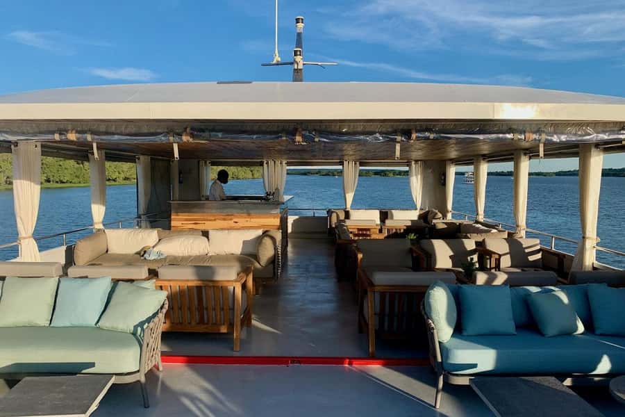 Luxury Sunset Dinner Cruise with 4-Course Meal - Why this Zambezi dinner cruise works so well