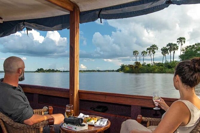 Ra-Ikane Luxury Sunset Cruise Victoria Falls - Cocktails, canapés, and a full bar