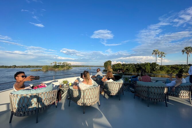 Sunset Cruise on the Zambezi River - What the cruise does well