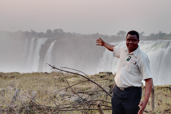 Victoria Falls Airport Pvt Transfers, Sundowner Cruise & Tour of the Falls Combo - The morning tour of 16 Falls viewpoints
