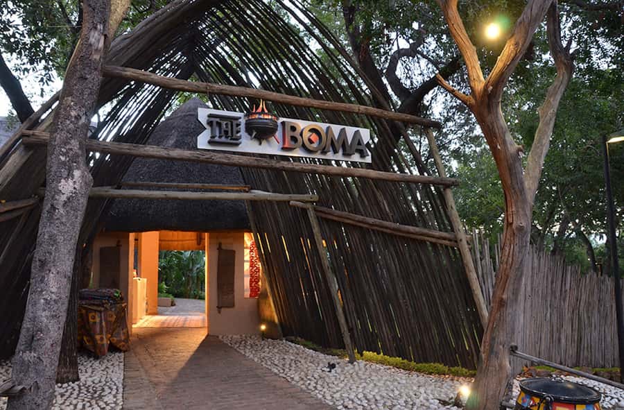 Victoria Falls: Boma Dinner and Drum Show - The Boma setting and the first round of entertainment