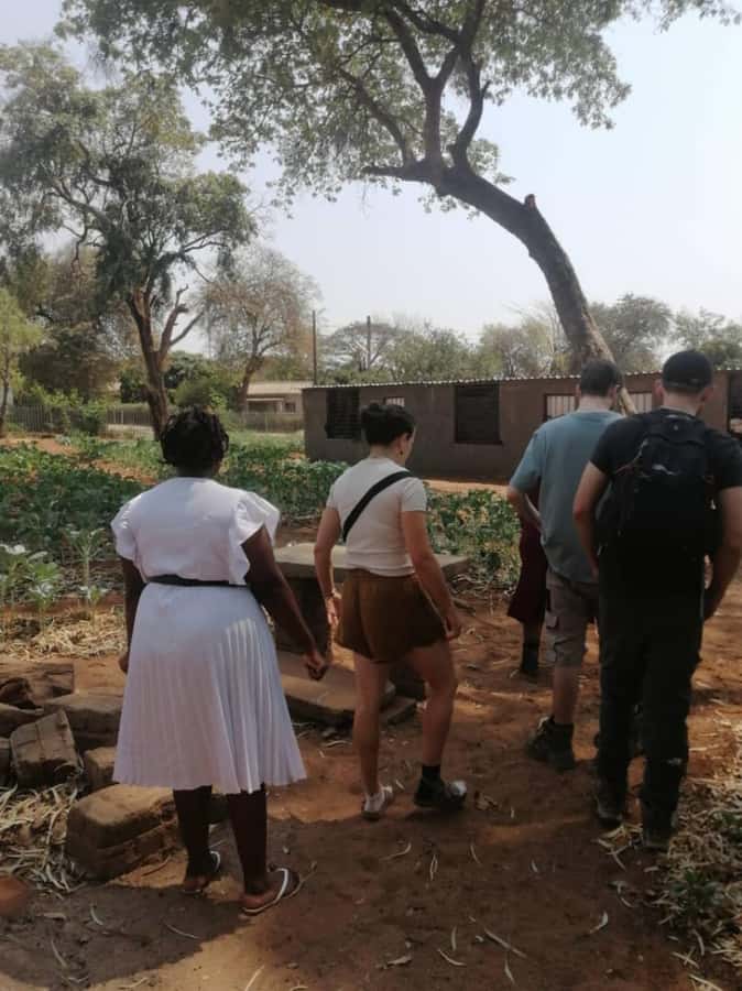 Victoria Falls: Chinotimba Township Tour with a Local Guide - The short drive from Victoria Falls town