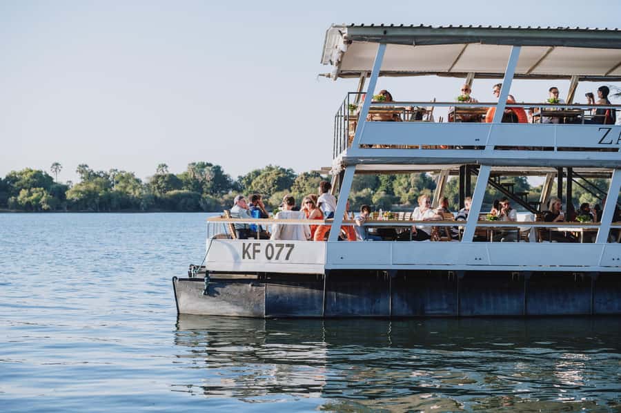 Victoria Falls: Dinner Cruise on the Zambezi River - Wildlife on the dinner route
