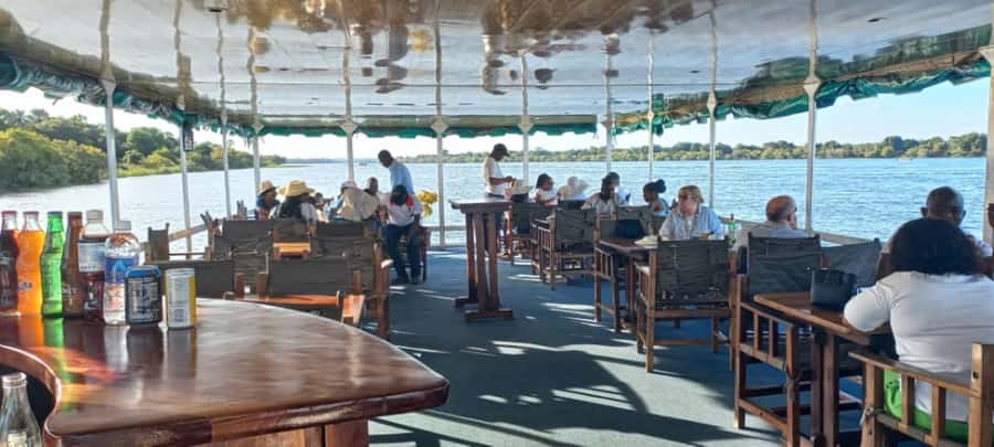 Victoria Falls Full Day Experience - Why this full-day format works