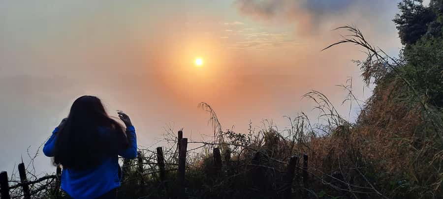 Victoria Falls: Guided tour by local guides - What to pack for the spray and sun