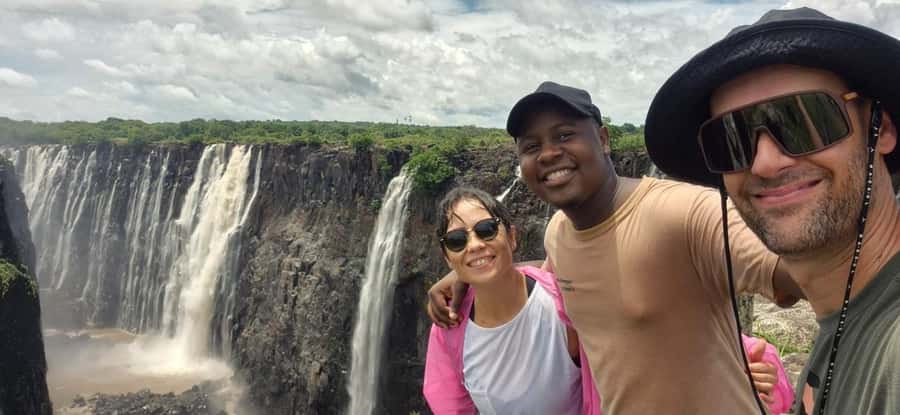 Victoria Falls: Guided Tour of Falls Zimbabwe & Zambia combo - Seeing the falls from several angles