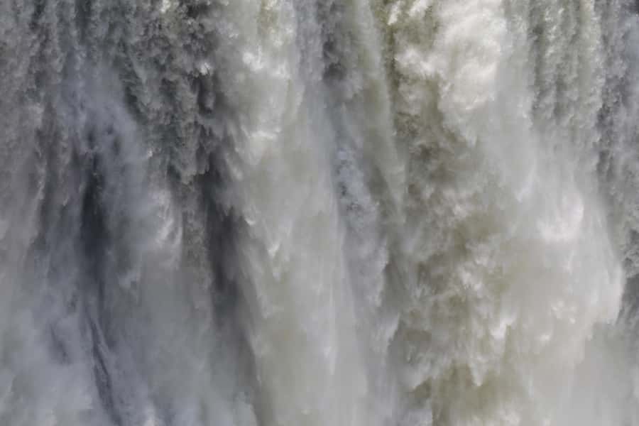 Victoria Falls Guided Tour with High Tea - Should you book the Victoria Falls guided tour with high tea?