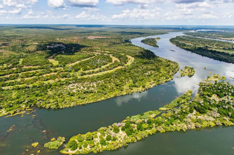 Victoria Falls Guided Tour Zimbabwe & Zambia From Both Sides - Key points to know before you book