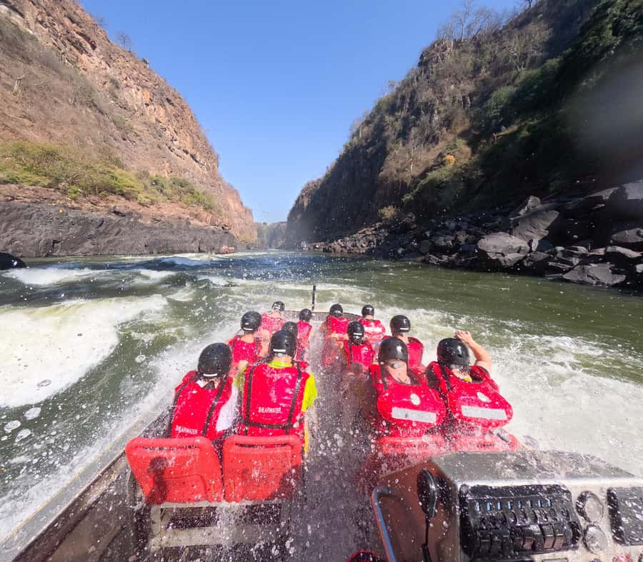 Victoria Falls: Jetboat Adventure Experience - Why the Boiling Pot makes this ride different