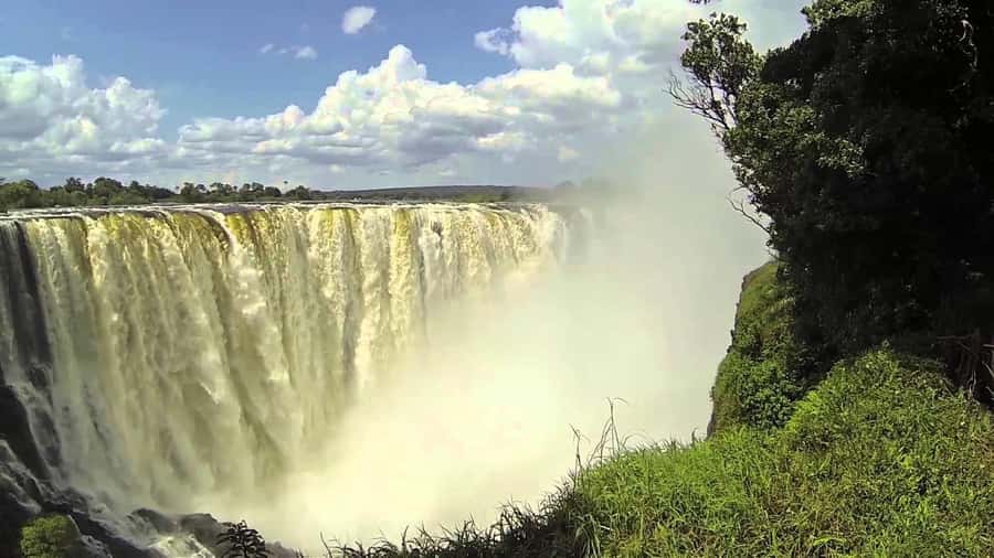 Victoria Falls: Private Guided Tour of the Falls - Why a guide changes the visit