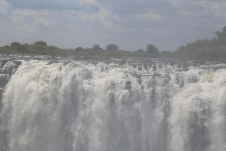 Victoria Falls: Private Guided Tour of the Waterfalls - Photography without losing the moment