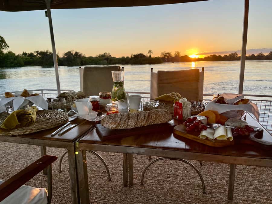 Victoria Falls: Private Sunrise Cruise with Breakfast - Why a sunrise cruise is worth the early alarm