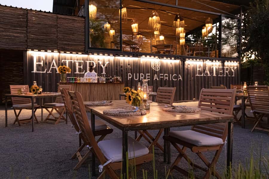 Victoria Falls: The Eatery Dinner Experience - Arriving at The Eatery beside the Zambezi