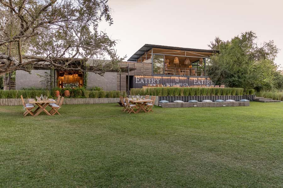 Victoria Falls: The Eatery Dinner Experience - The food and service: strong points with one practical caveat