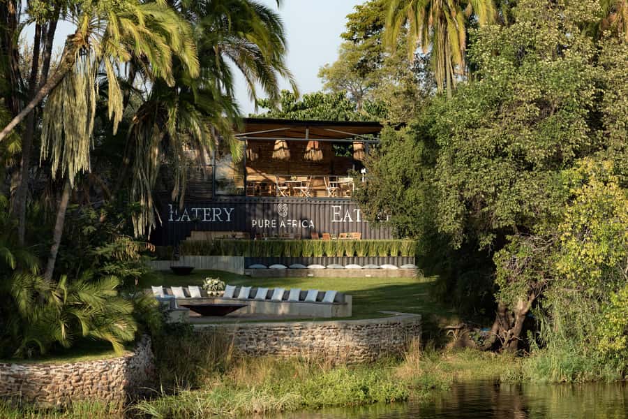 Victoria Falls: The Eatery Lunch Experience - How the two-hour schedule feels