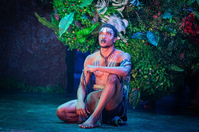 Victoria Falls Theatre Featuring Simunye: The Spirit of Africa - The one-hour performance and the stage photographs