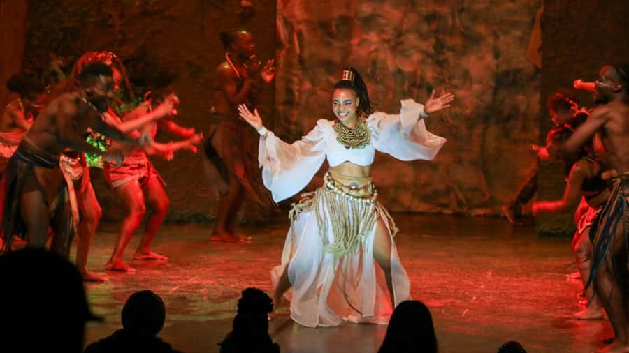 Victoria Falls:Theatre Simunye The Spirit of Africa,Zimbabwe - Arriving at the 195-seat open-air theatre