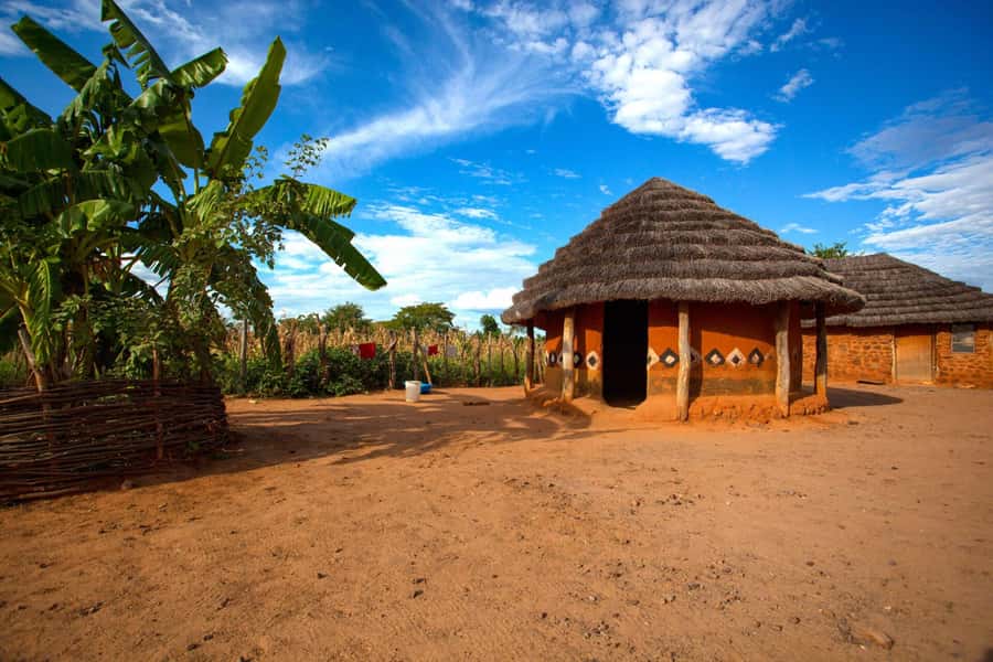Victoria Falls Village tours - Learning Ndebele customs through daily life