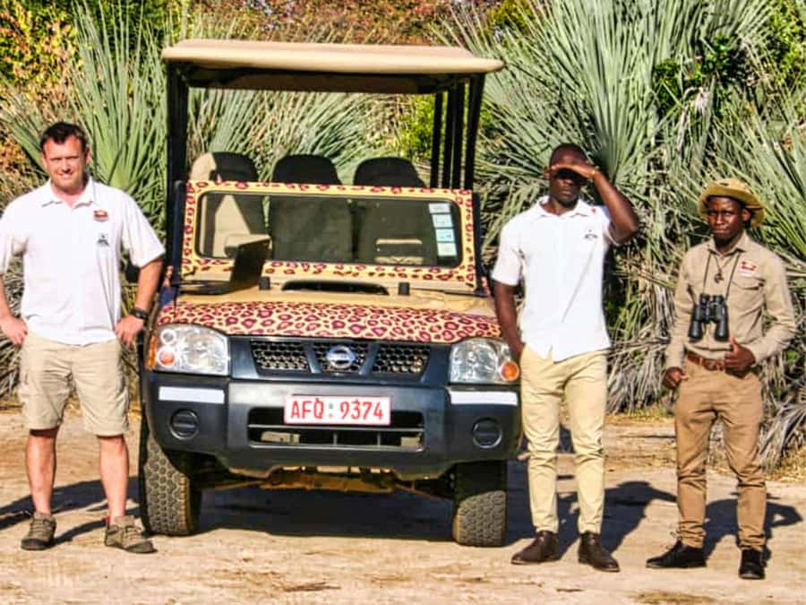 Victoria Falls: Vulture Safari and Bush Walk - Through the bush in an open 4x4