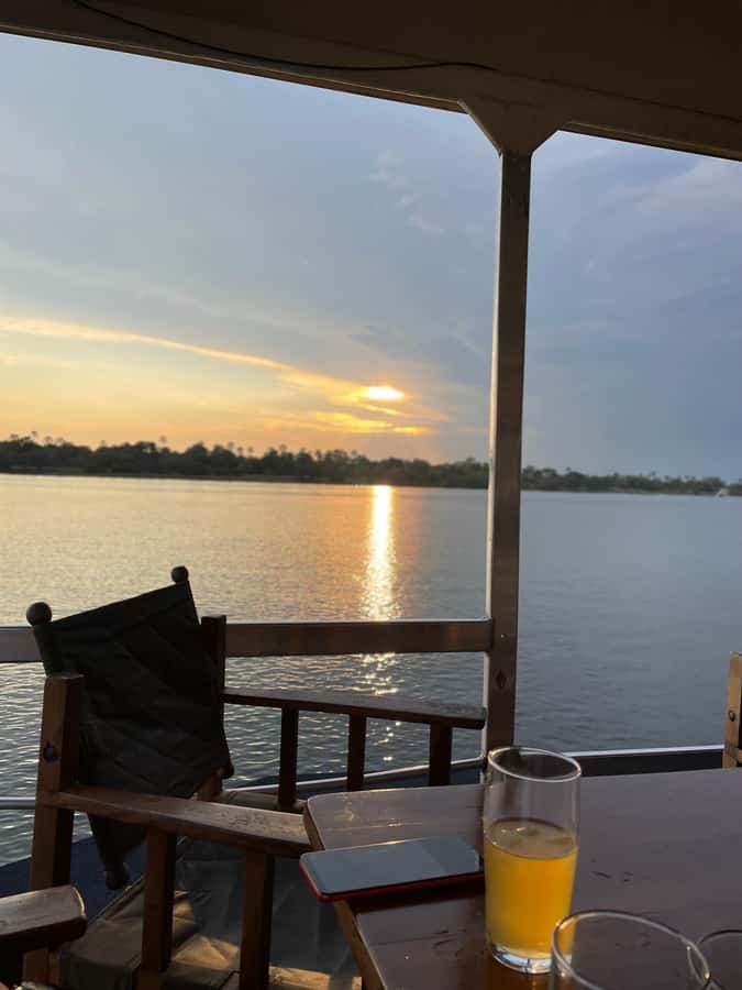 Victoria Falls: Zambezi Whitewater Rafting & Sunset Cruise - What the $275 price really covers