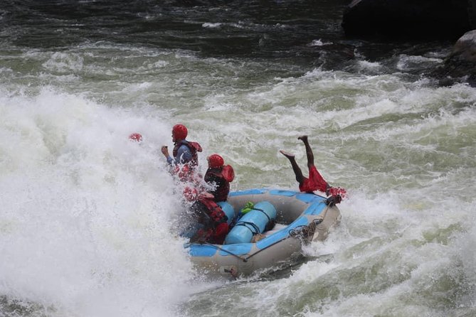 White Water Rafting in Zimbabwe - Lunch, drinks, and the end of the river section