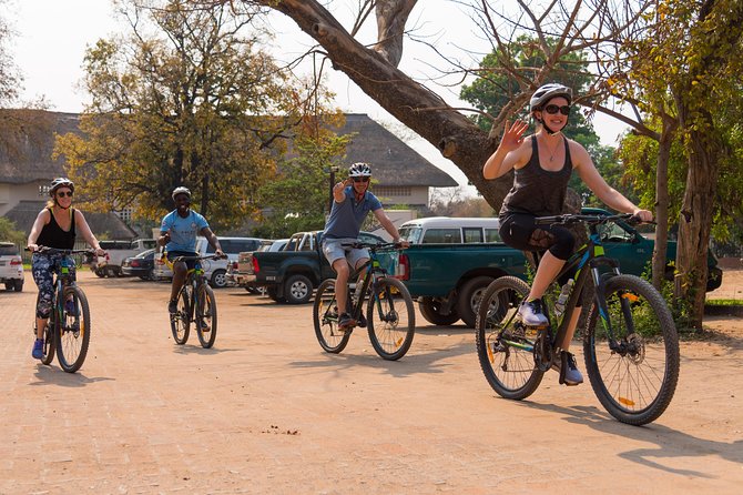 Wild Horizons Bike Tour (Zimbabwe) - The Big Tree and the route toward the river