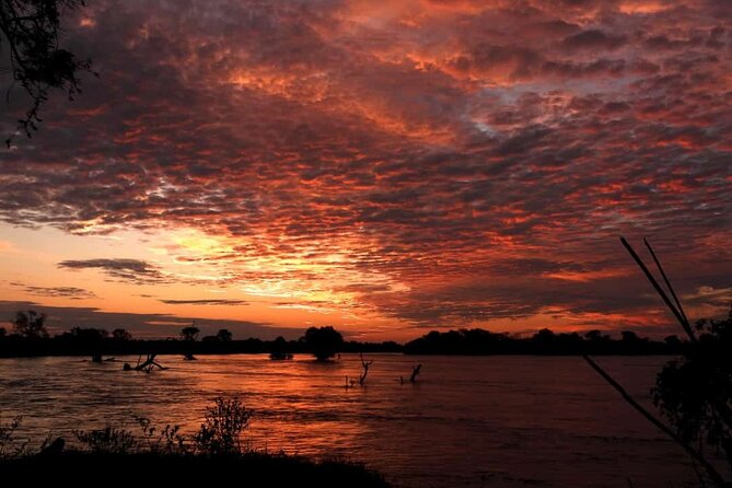 Zambezi Sunset Cruise In Victoria Falls - Drinks and snacks without the dinner bill