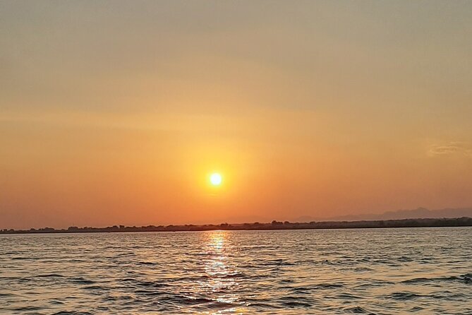 Zambezi Sunset Cruise – Wildlife, Drinks & Breathtaking Views - The sunset over the water