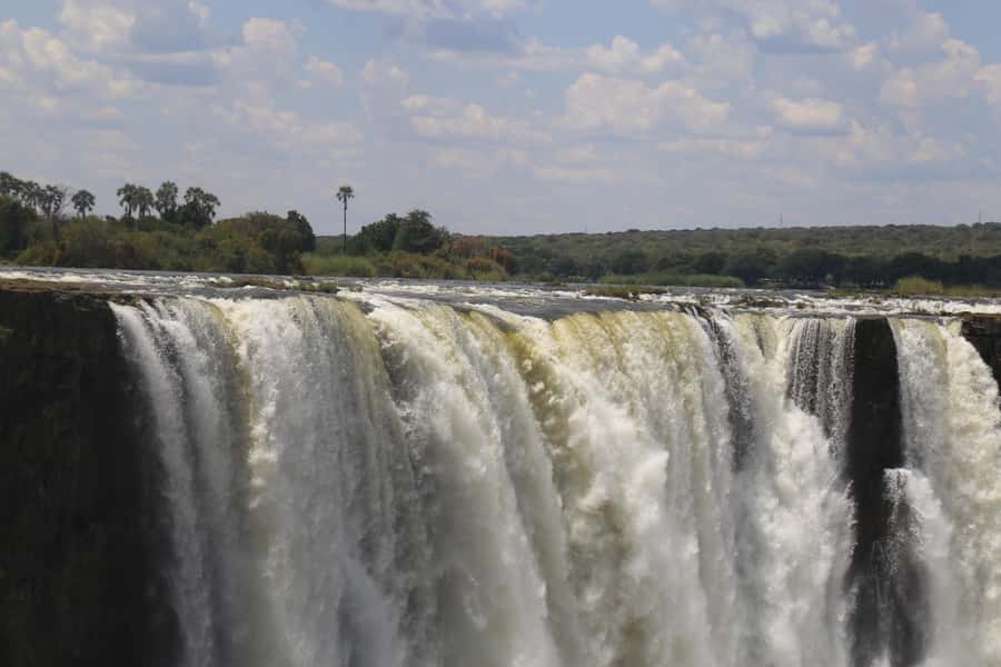 Zimbabwe & Zambia: Guided Tour of the Falls from Both Sides - Key points to know before booking