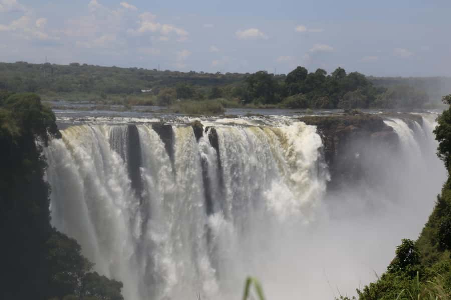 Zimbabwe & Zambia side Private Guided Tour of the Falls - What the Zambian side adds